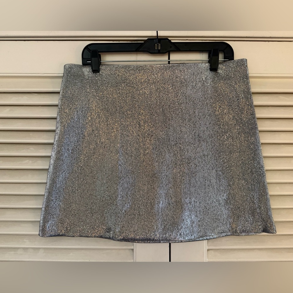 MINT COND H&M SILVER METALLIC ZIP MINI SKIRT SIZE 12